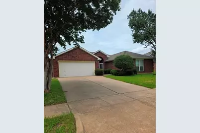 307 Dimes Street, Arlington, TX 76002 - Photo 1
