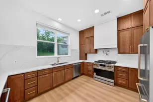 4008 Acapulco St, Irving, TX 75062 - Photo 9