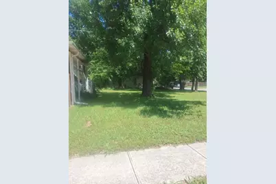 802 N Commerce Street, Gainesville, TX 76240 - Photo 3