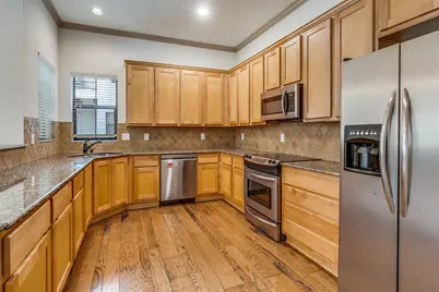 3038 Carmel Street, Dallas, TX 75204 - Photo 5