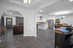 1112 W Pleasant Run Rd, DeSoto, TX 75115 - Photo 7