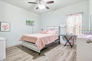 206 N Wood St, Cleburne, TX 76033 - Photo 13