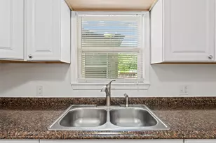 1924 Connally St, Waco, TX 76711 - Photo 7