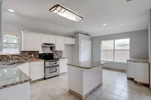 3912 Blue Pond Cir, Fort Worth, TX 76123 - Photo 3