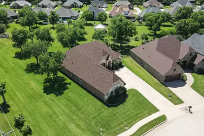6100 Browning Court, Granbury, TX 76049 - Photo 5