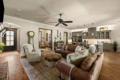 6100 Browning Court, Granbury, TX 76049 - Photo 9