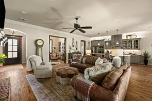 6100 Browning Ct, Granbury, TX 76049 - Photo 9