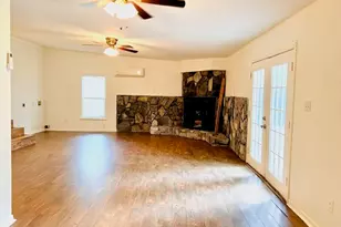 1924 Connally St, Waco, TX 76711 - Photo 9