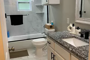 2135 Brookshire St, Arlington, TX 76010 - Photo 11