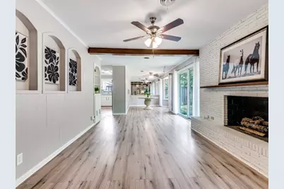 712 Joanna Drive, Hurst, TX 76053 - Photo 5