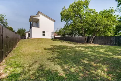 512 Phinney Avenue, Cockrell Hill, TX 75211 - Photo 23