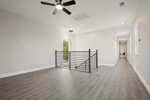 512 Phinney Ave, Cockrell Hill, TX 75211 - Photo 11