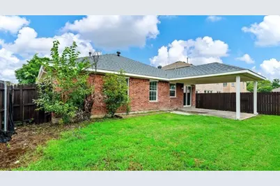 911 Hems Lane, Arlington, TX 76001 - Photo 11