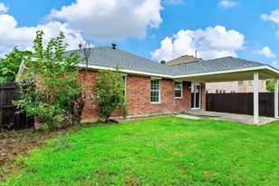 911 Hems Ln, Arlington, TX 76001 - Photo 11
