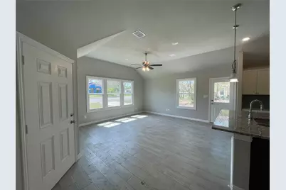 1019 E Hattie Street, Fort Worth, TX 76104 - Photo 11