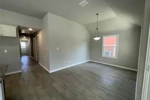 1019 E Hattie St, Fort Worth, TX 76104 - Photo 7