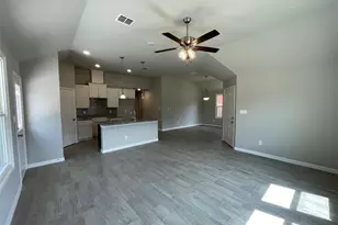 1019 E Hattie St, Fort Worth, TX 76104 - Photo 5