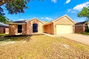 8050 Jolie Dr, Fort Worth, TX 76137 - Photo 3