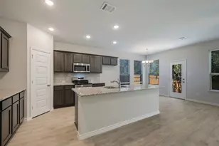 517 Mockingbird Ln, Denton, TX 76209 - Photo 7