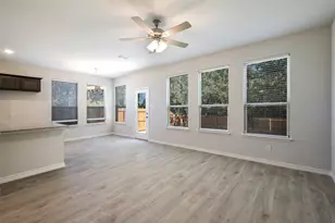 517 Mockingbird Ln, Denton, TX 76209 - Photo 5