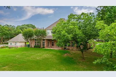1917 Woodland Hills Lane, Weatherford, TX 76087 - Photo 35