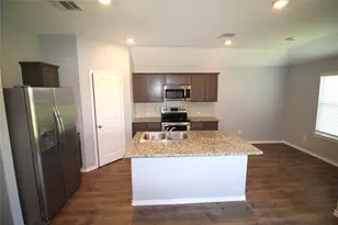 825 Alton Dr, Aubrey, TX 76227 - Photo 7