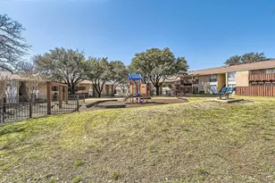 3523 Fawn Valley Dr, Dallas, TX 75224 - Photo 11