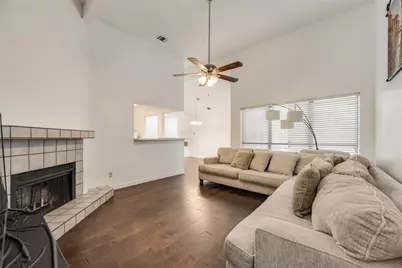 1613 Kingspoint Drive, Carrollton, TX 75007 - Photo 9