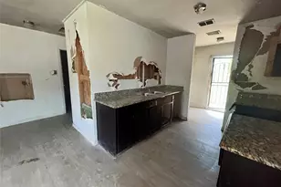1504 Avenue D, Fort Worth, TX 76104 - Photo 9