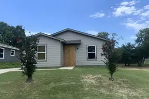 1504 Avenue D, Fort Worth, TX 76104 - Photo 1