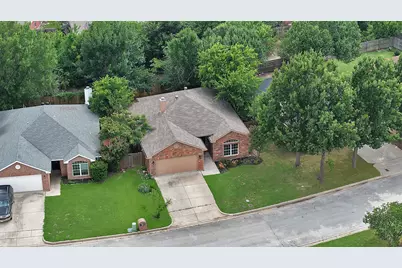 10513 Fossil Hill Drive, Fort Worth, TX 76131 - Photo 7