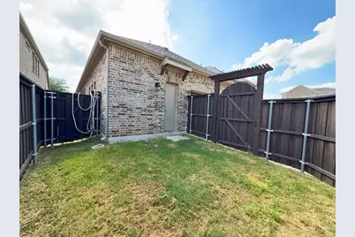 302 Julia Lane, Euless, TX 76040 - Photo 33