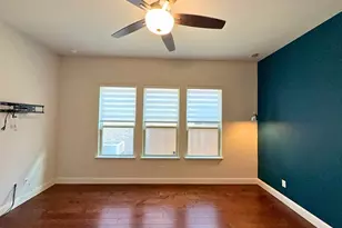 302 Julia Ln, Euless, TX 76040 - Photo 13