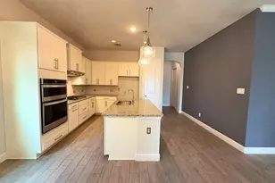 302 Julia Ln, Euless, TX 76040 - Photo 7