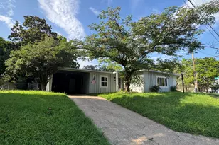 901 W Coffin St, Denison, TX 75020 - Photo 3