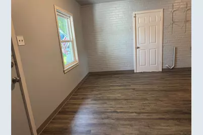 901 W Coffin Street, Denison, TX 75020 - Photo 9