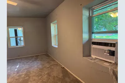 901 W Coffin Street, Denison, TX 75020 - Photo 17