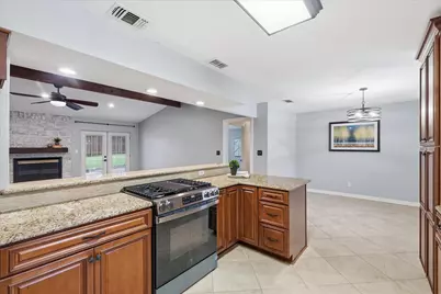 2007 Redwood Trail, Grapevine, TX 76051 - Photo 11