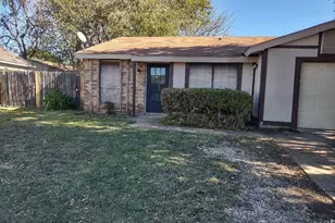 406 Vincent St, Cedar Hill, TX 75104 - Photo 5