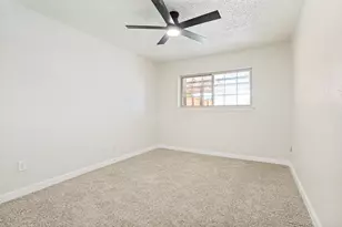 2302 Greenhill Dr, Carrollton, TX 75006 - Photo 17