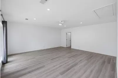 12607 Gaslite Circle, Farmers Branch, TX 75234 - Photo 17