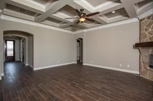 2113 Clive Dr, Granbury, TX 76048 - Photo 11