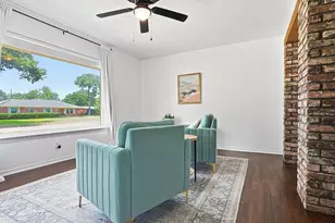 2122 Castleford Ln, Garland, TX 75040 - Photo 11