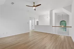 2715 Lake Country Dr, Grand Prairie, TX 75052 - Photo 5
