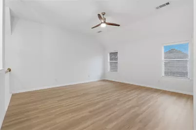 2715 Lake Country Drive, Grand Prairie, TX 75052 - Photo 25
