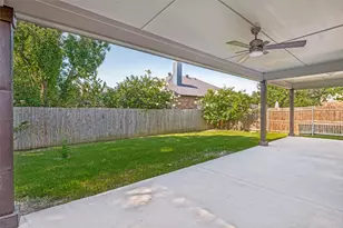 205 Weyland Dr, Grand Prairie, TX 75052 - Photo 23