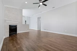 205 Weyland Dr, Grand Prairie, TX 75052 - Photo 7