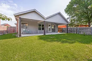 205 Weyland Dr, Grand Prairie, TX 75052 - Photo 25