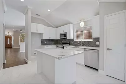 205 Weyland Drive, Grand Prairie, TX 75052 - Photo 9