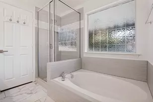 205 Weyland Dr, Grand Prairie, TX 75052 - Photo 17